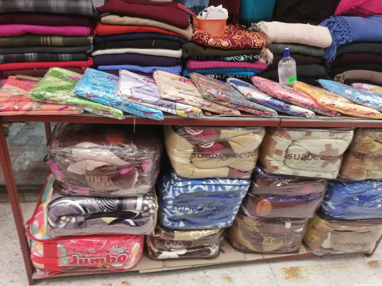 Mercado Mixcalco - Colchas Milán